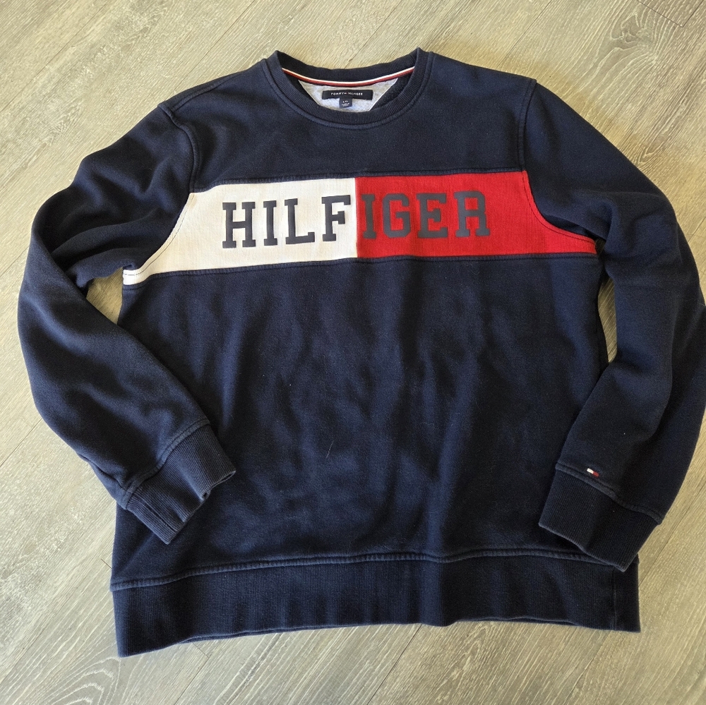 Tommy Hilfiger Classic Men’s Crew Neck sweater Size Large/unisex